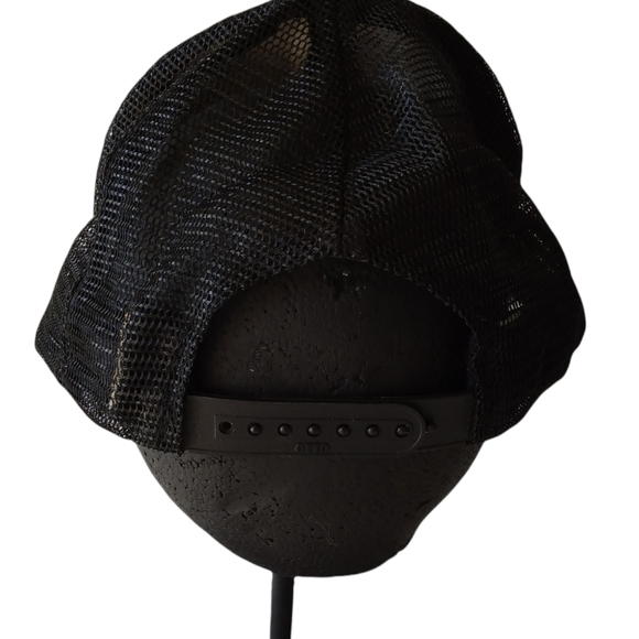 Otto Collection retro black trucker cap. - Picture 3 of 6